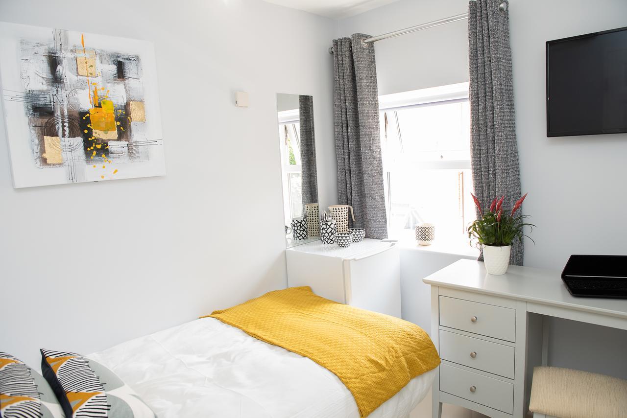 Pinehill Rooms Reading Exteriör bild