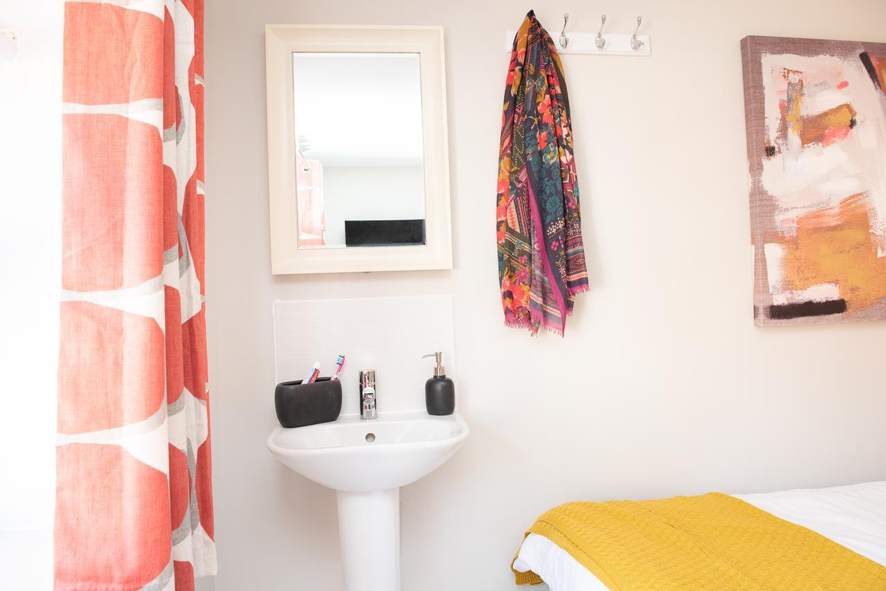 Pinehill Rooms Reading Exteriör bild