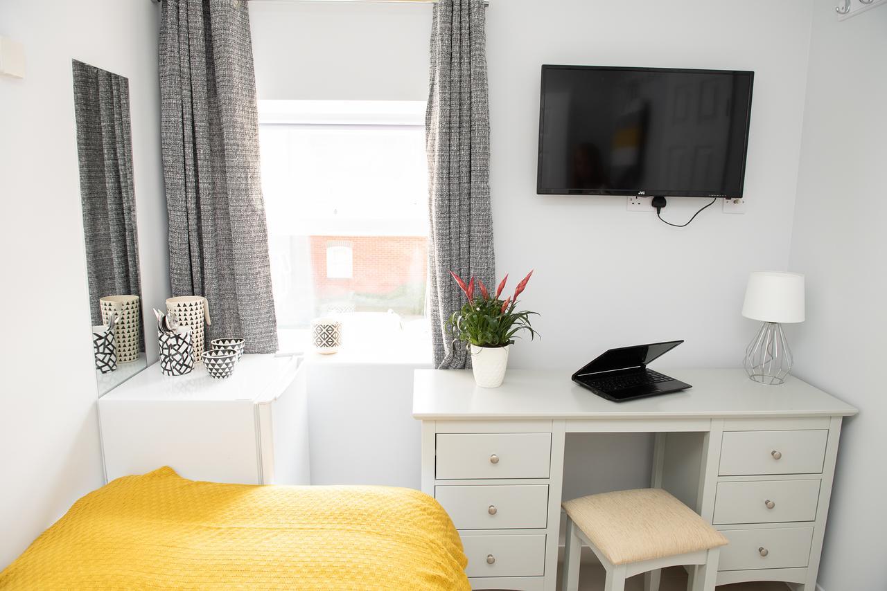 Pinehill Rooms Reading Exteriör bild