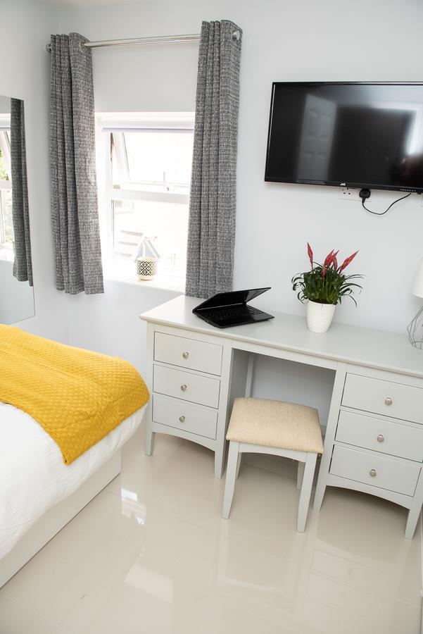 Pinehill Rooms Reading Exteriör bild